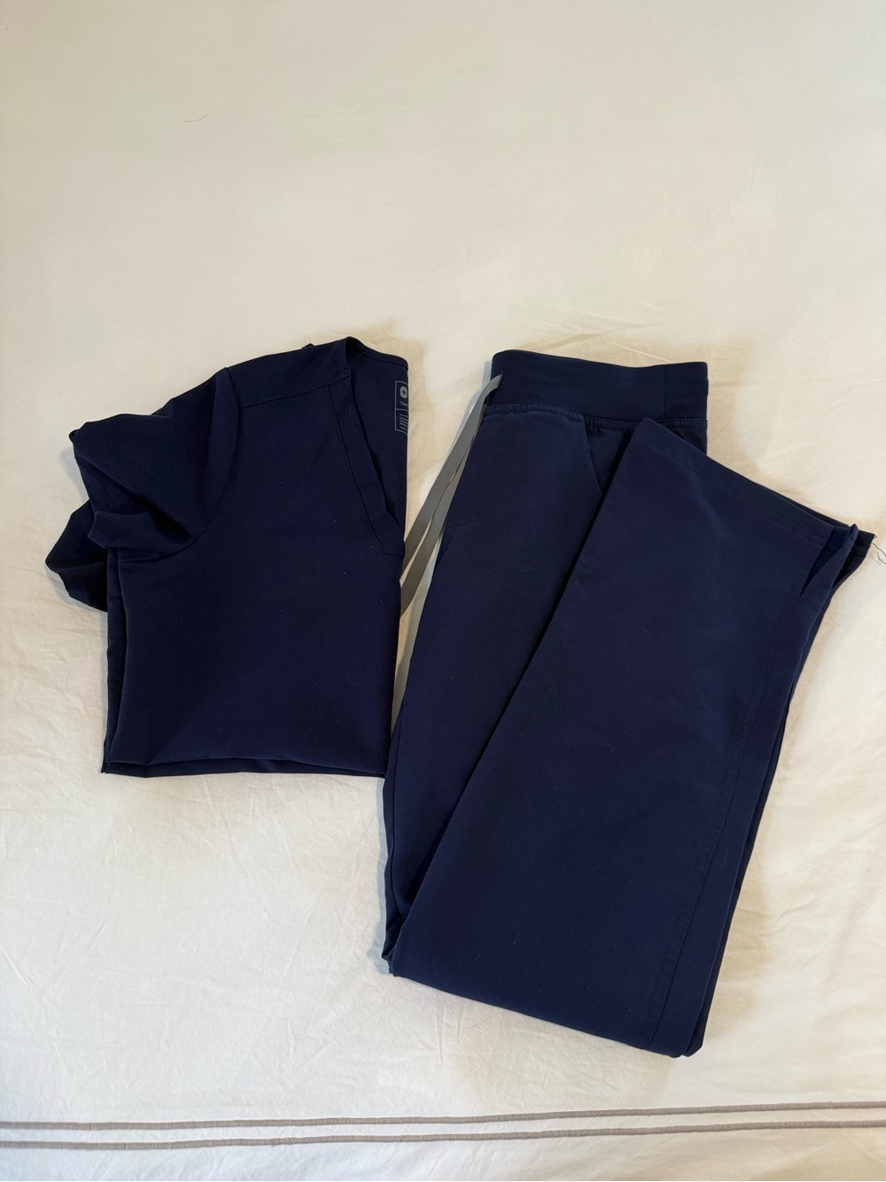FIGS Navy Blue Scrub Set- XS